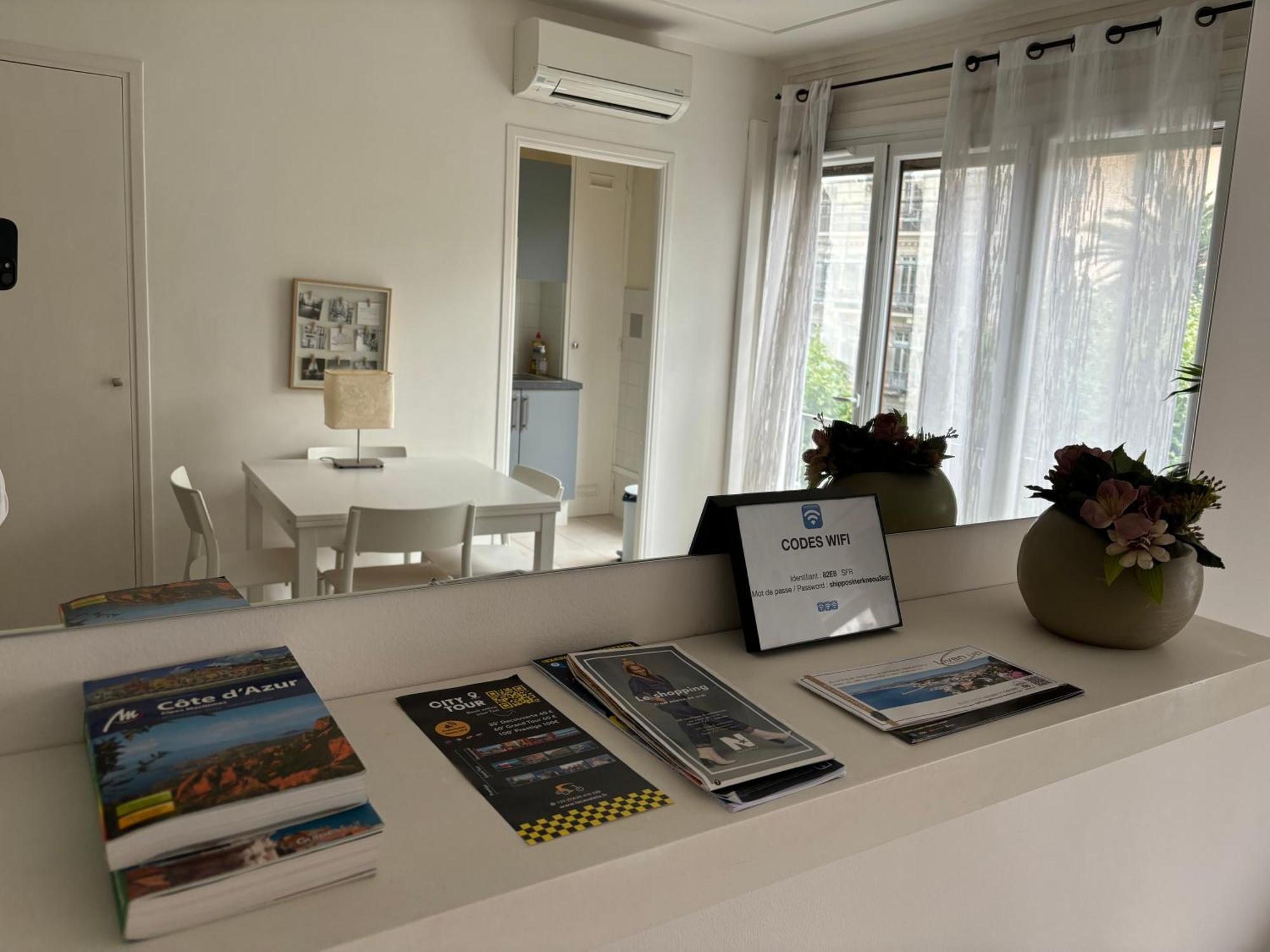 Bel Appartement De Gill Centre Ville Nice Eksteriør billede
